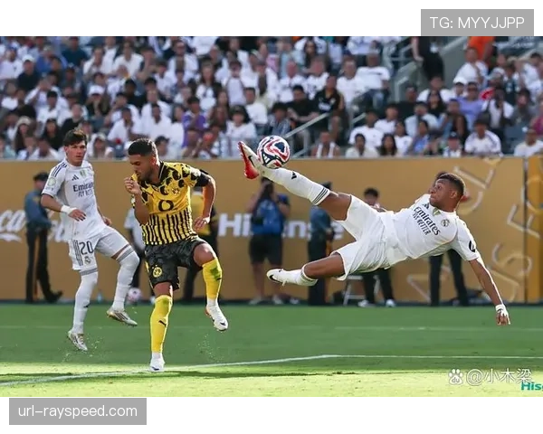 快讯：巴黎圣日耳曼对阵尼斯，姆巴佩点射首开纪录。