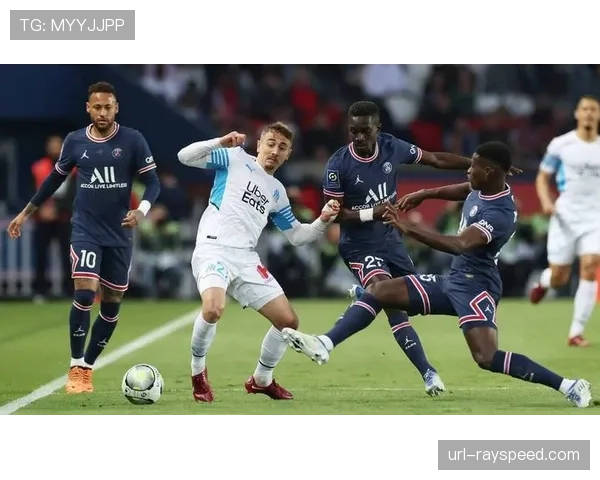 赛前发布会，朗斯主帅称将全力阻击里昂的欧战希望